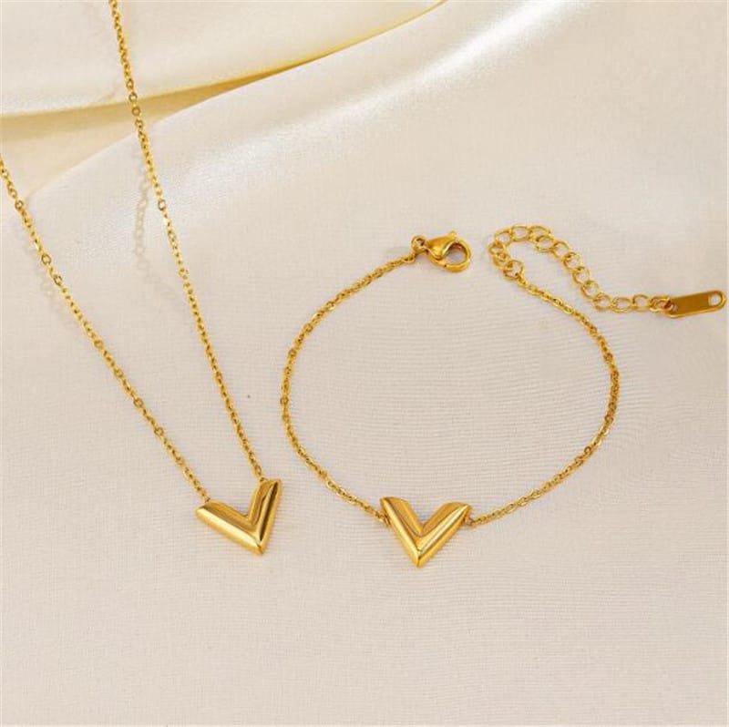 Premium Stainless Steel Necklace & Bracelet Set – Waterproof & Anti-Tarnish