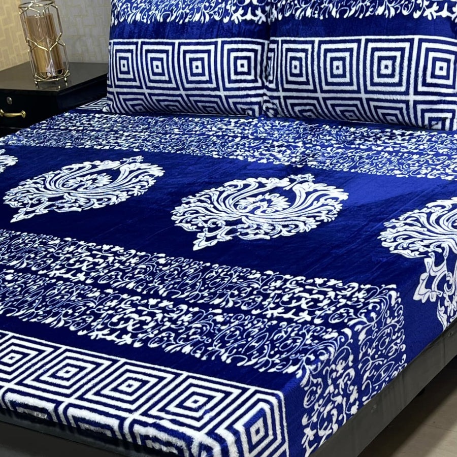 Royal Blue 3-Piece King Size Soft Fleece Bedsheet Set with Pillow Covers