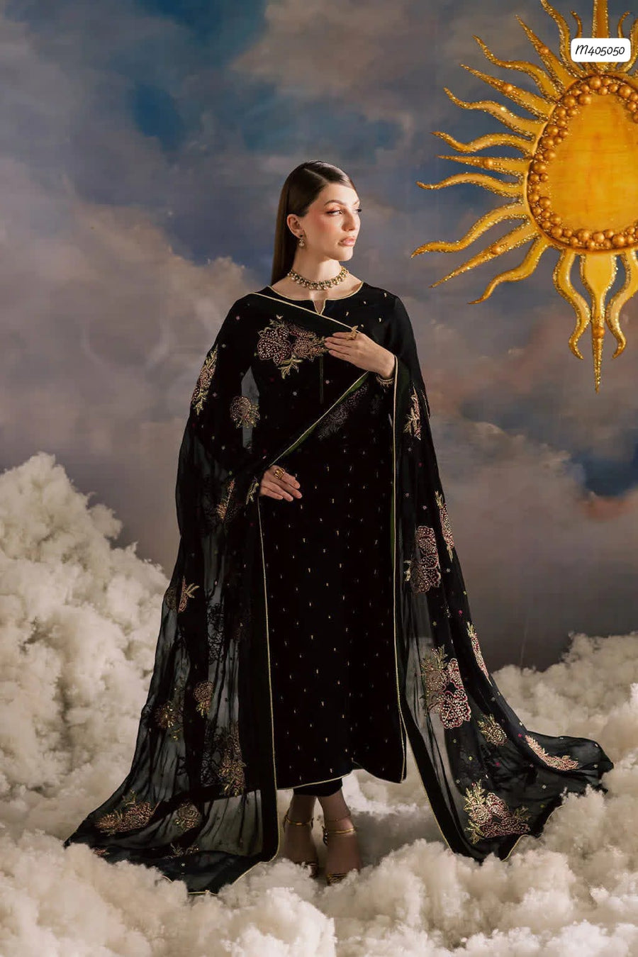 VANIYA Luxury Chiffon Collection 2026 – Heavy Embroidered 3-Piece Suit