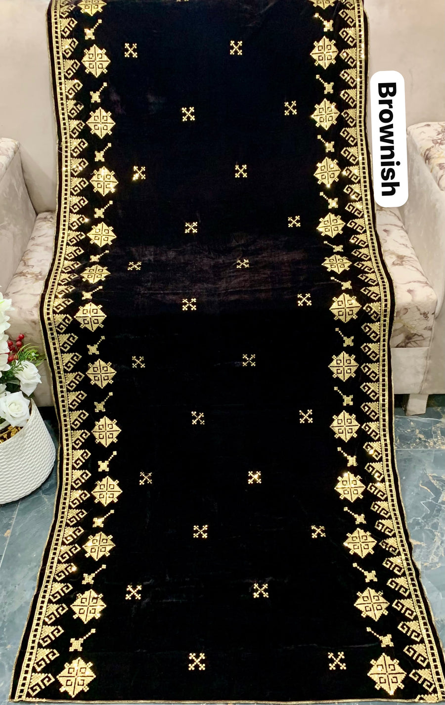 Bareeze Premium Velvet Embroidered Shawl – Winter Collection 2026/27