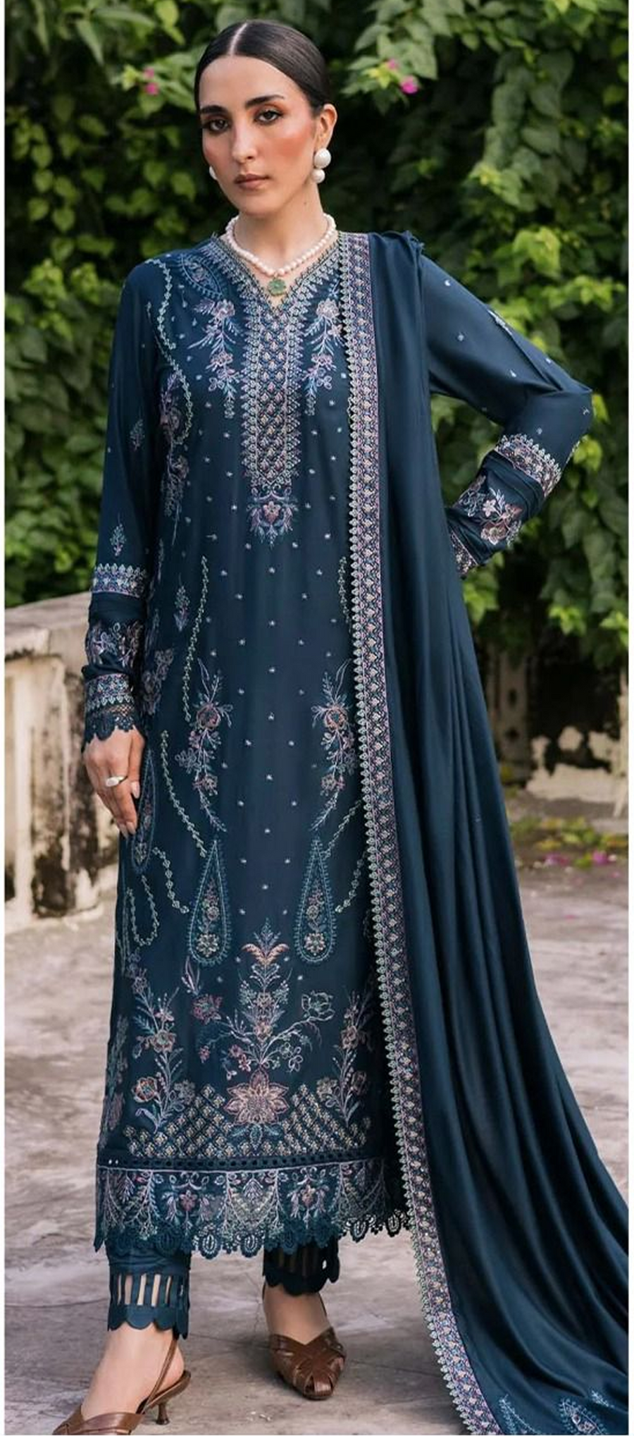 Maria B Winter Collection 2026-27 Premium Airjet Dhanak 3-Piece Teal Embroidered Suit with Embroidered Dhanak Shawl
