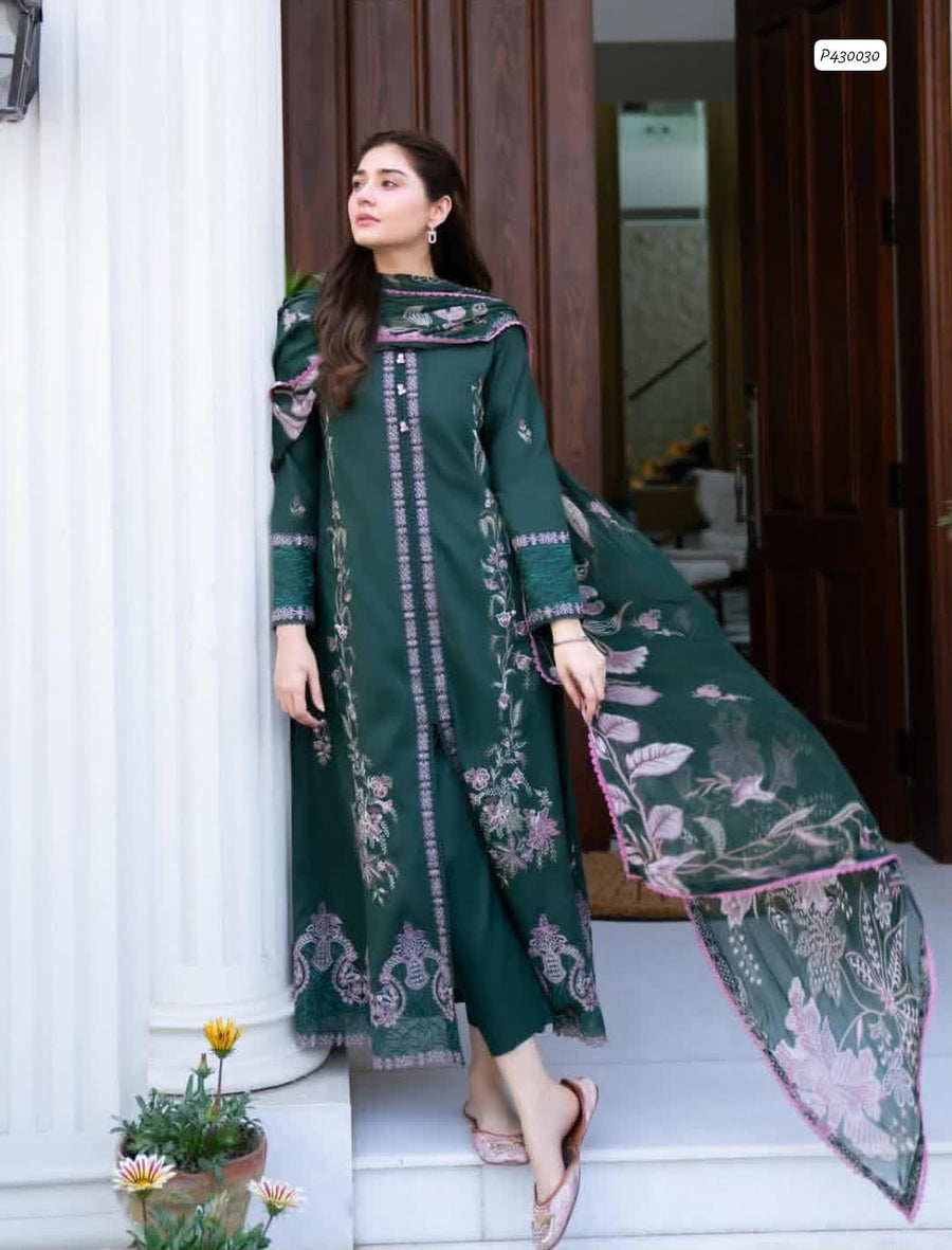Dure-E-Fishan Premium Dhanak Embroidered 3-Piece Suit – Winter 2026