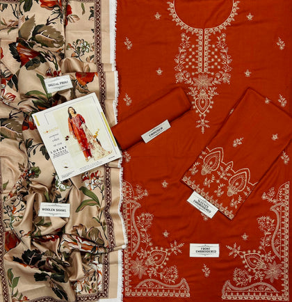 MOHAGNI Winter Collection – 3-Piece Heavy Embroidered Air-Jet Dhanak Suit with Woolen Shawl (Code: NF 1318)